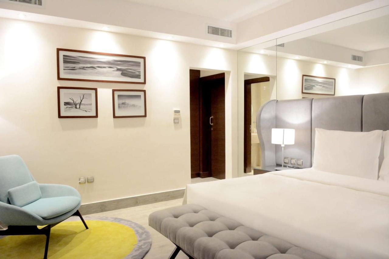Radisson Blu Resort, Al Khobar Халф Муун Бей Екстериор снимка A bedroom at the hotel