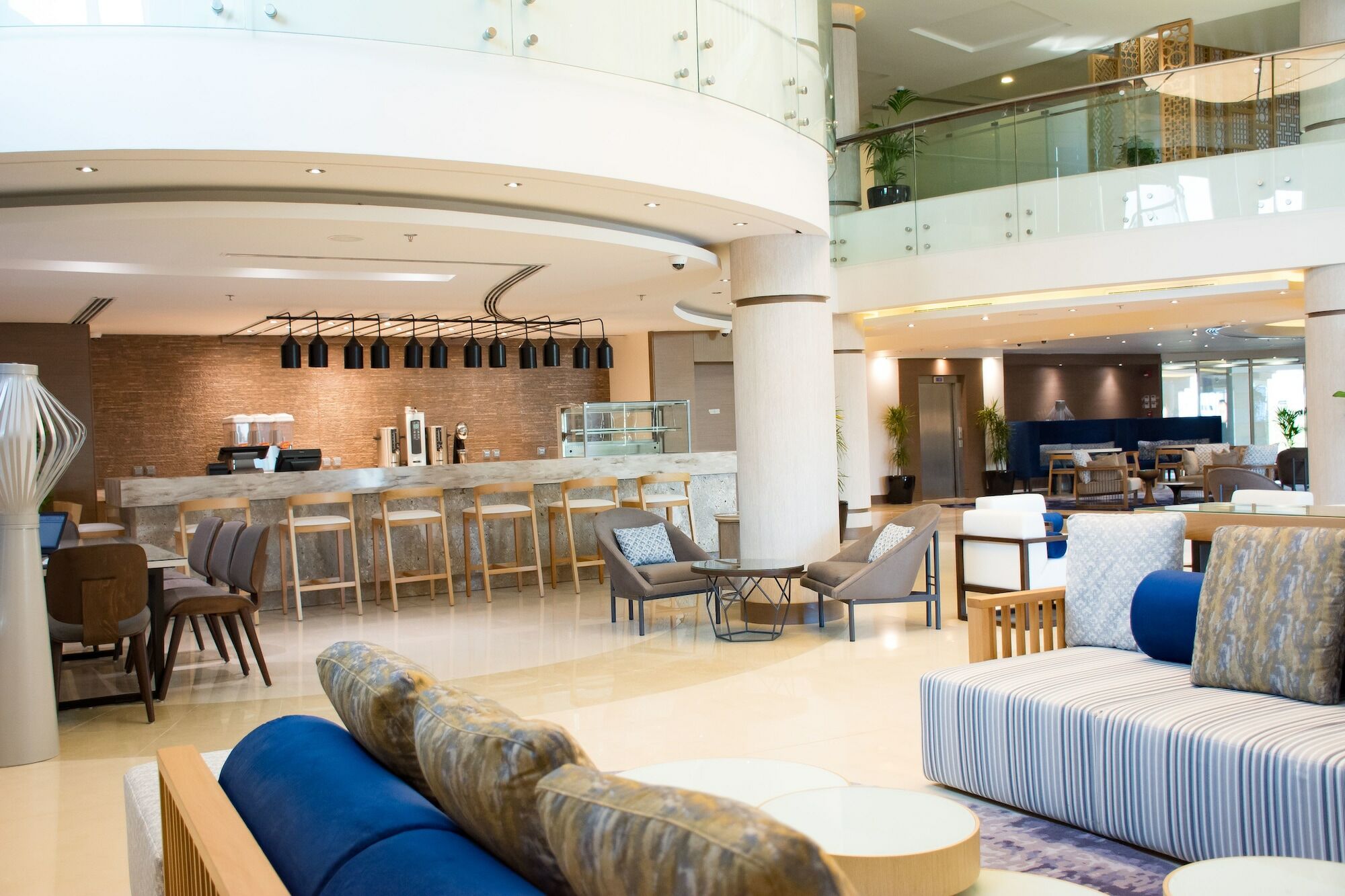 Radisson Blu Resort, Al Khobar Халф Муун Бей Екстериор снимка The lounge at the airport